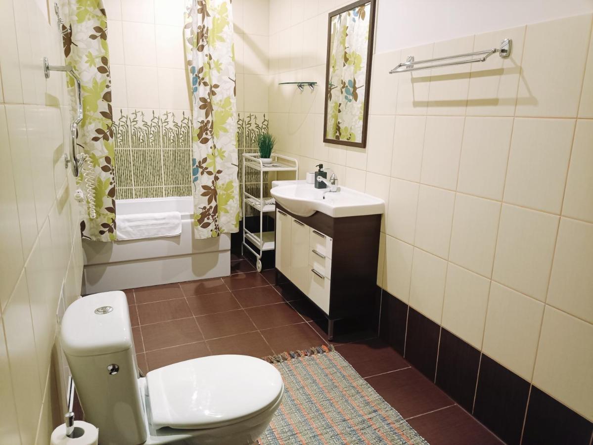Homey Nest In Midtown Center, Up To 4 Guests, Steps From The Park, Free Parking Lejlighed *